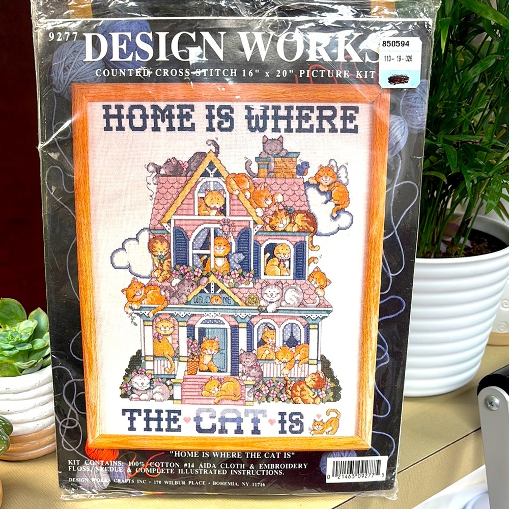 Design Works Cross Stitch Kit - Home is Where the Cat Is